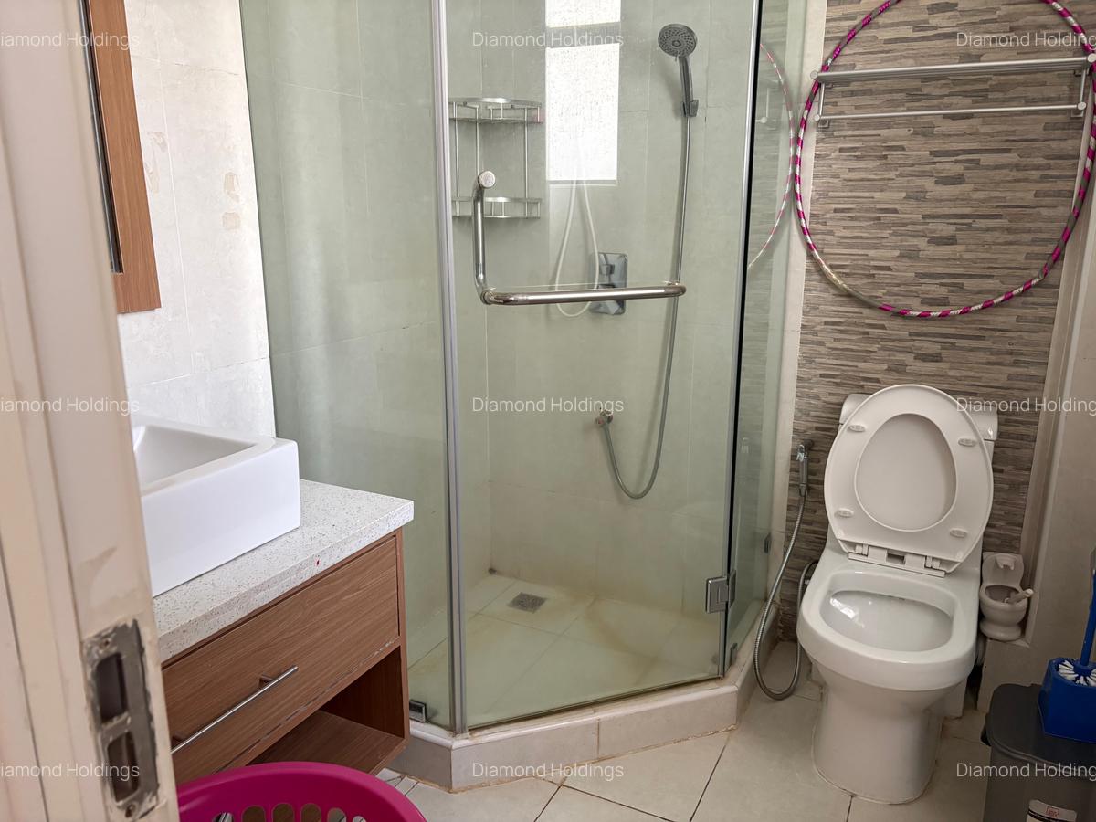 3 Bed Apartment with En Suite in Brookside - 5