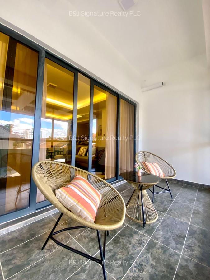 Serviced 1 Bed Apartment with En Suite in Brookside - 2
