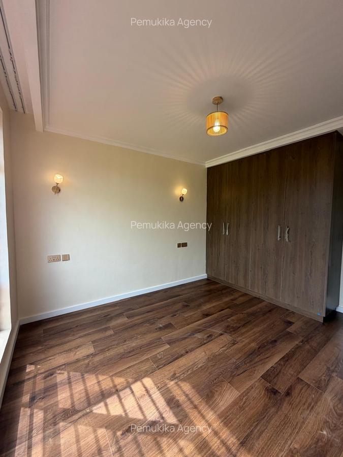 4 Bed House with Swimming Pool at B - 13