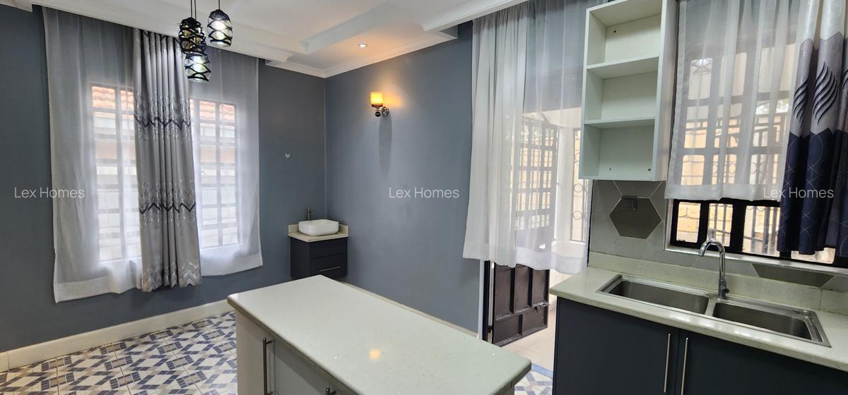 3 Bed House with En Suite at Rimpa - 9
