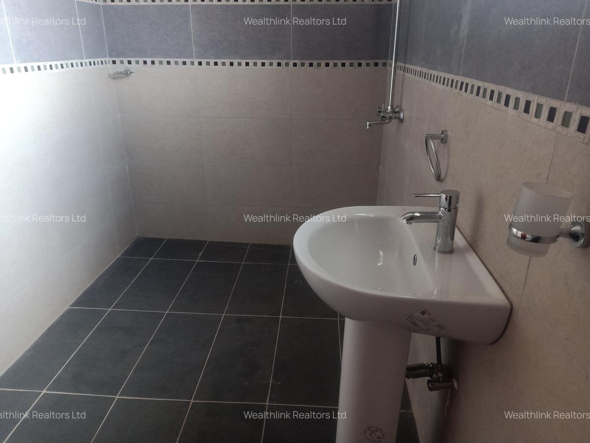 4 Bed Townhouse with En Suite at Garden Estate - 8