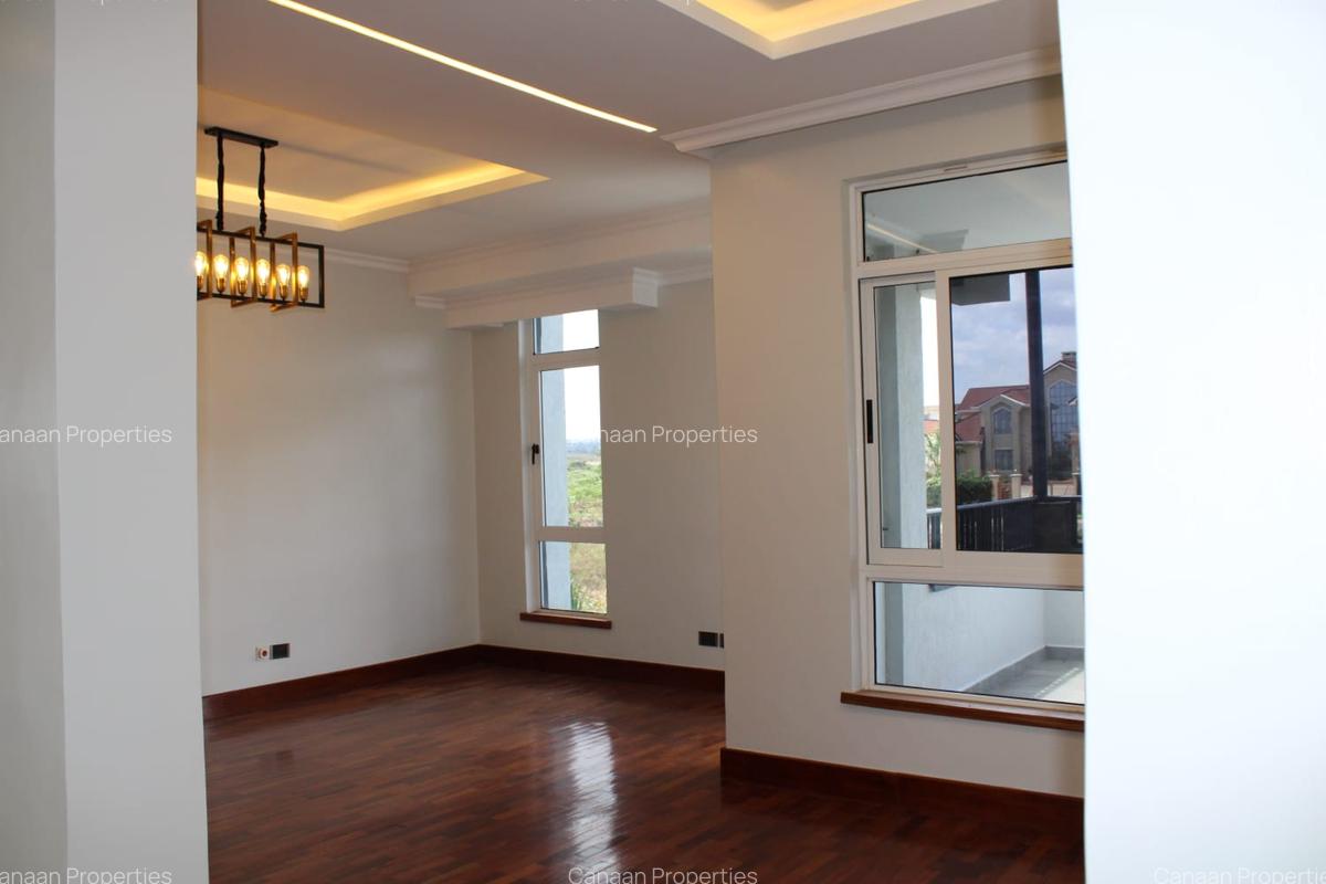 4 Bed Villa with En Suite in Tatu City - 5