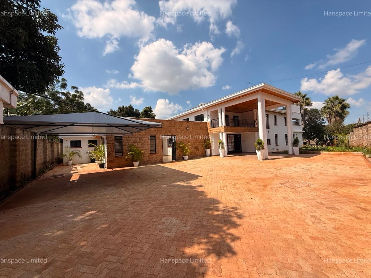 5 Bed Villa with En Suite in Runda - 2