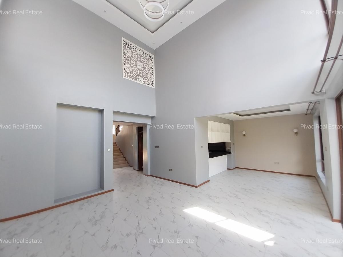 4 Bed Townhouse with Swimming Pool in Runda - 15