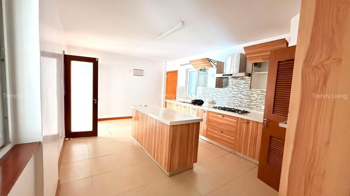 Serviced 3 Bed Apartment with En Suite in Lavington - 6