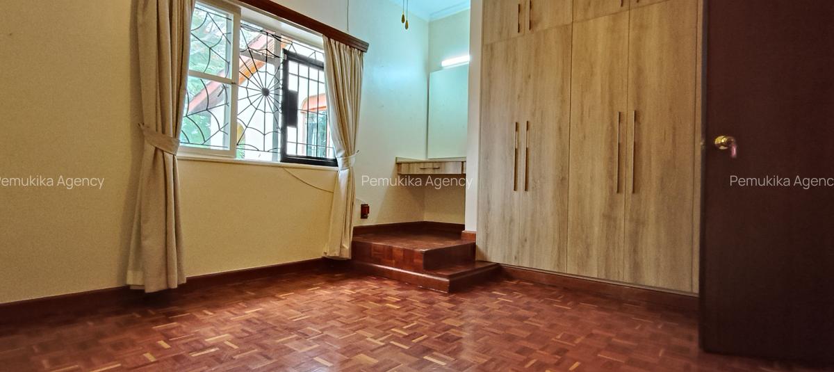 5 Bed House with En Suite at Redhill Road - 13