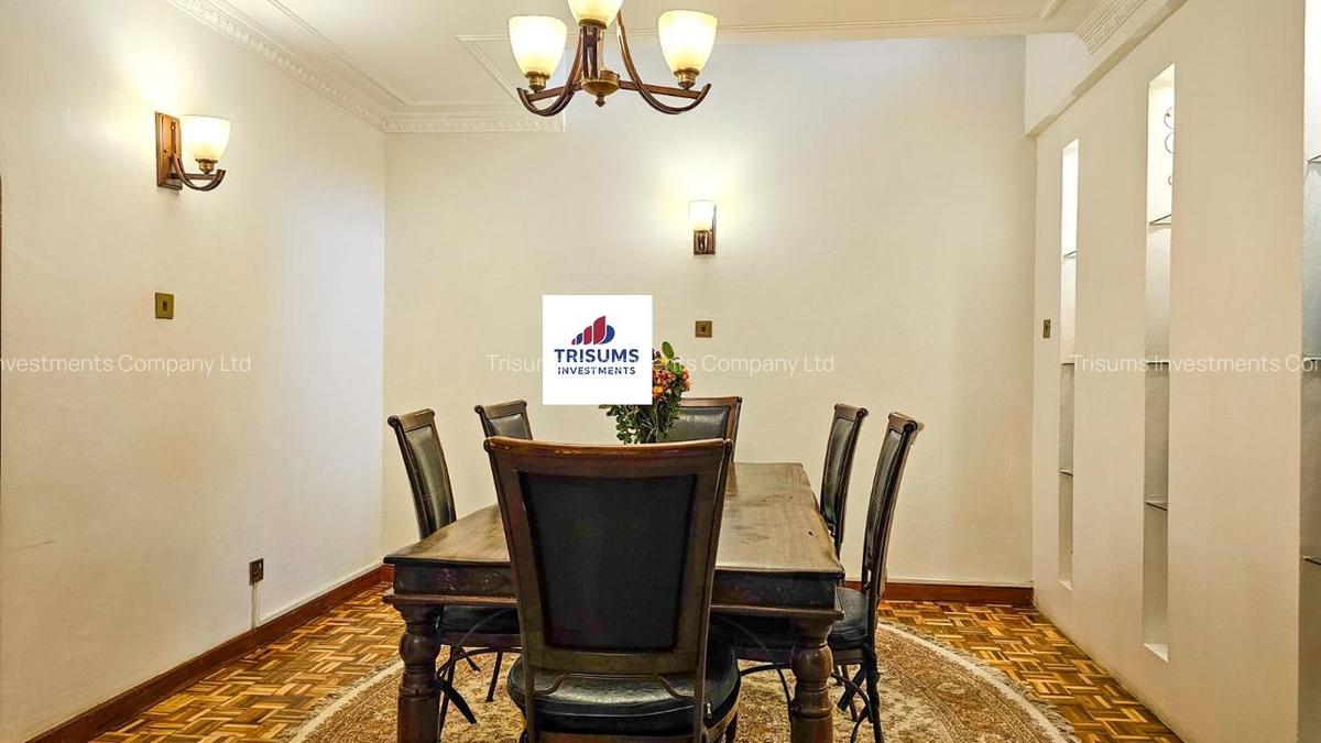 4 Bed Villa with En Suite in Brookside - 4