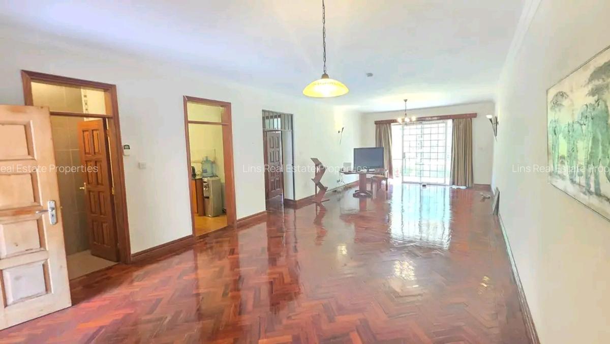 3 Bed Townhouse with En Suite in Spring Valley - 5