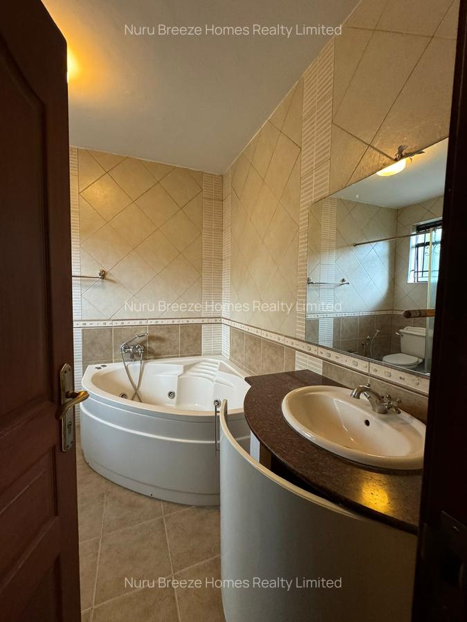 4 Bed Townhouse with En Suite in Westlands Area - 7