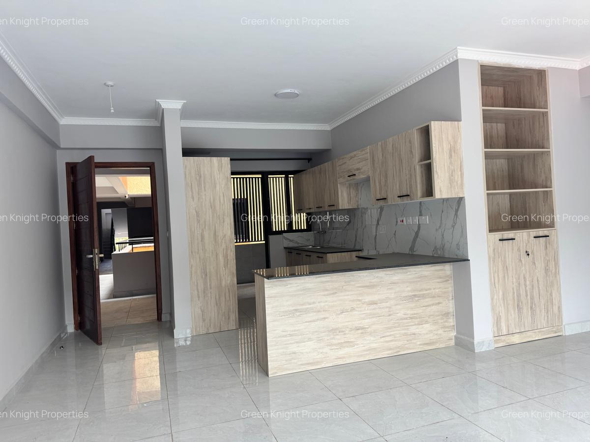 Serviced 2 Bed Apartment with En Suite in Brookside - 1