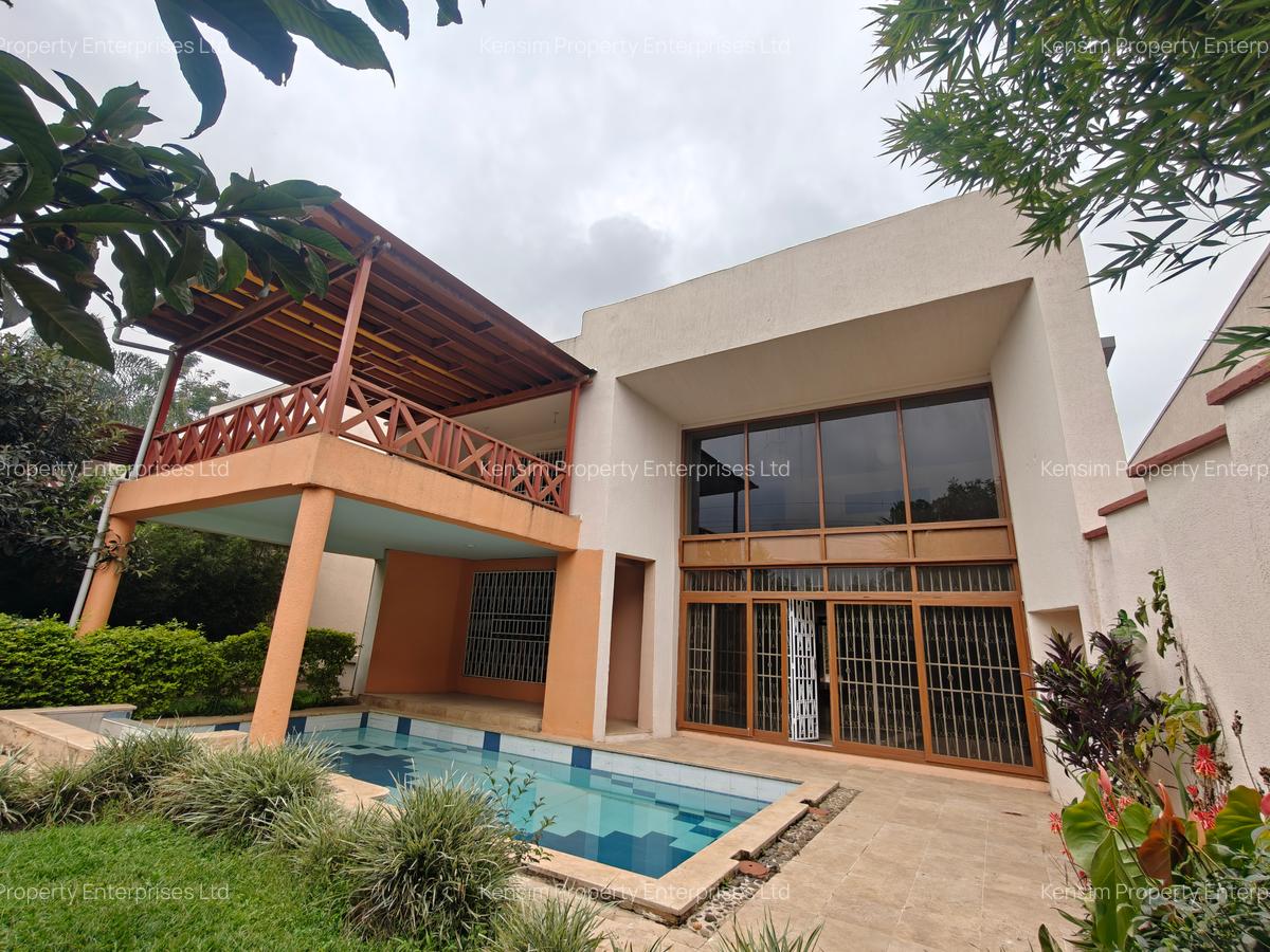4 Bed Townhouse with En Suite in Lavington - 17