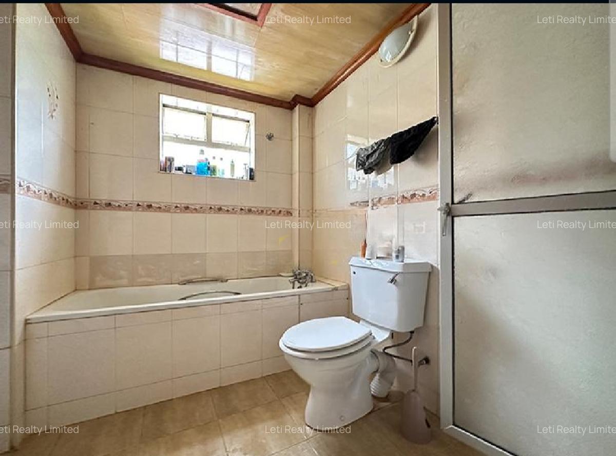4 Bed Townhouse with En Suite in Lavington - 16