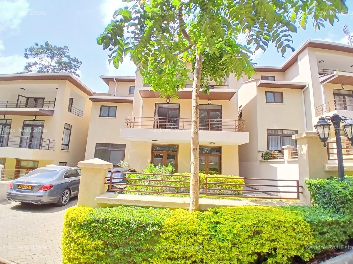 5 Bed Townhouse with En Suite at Lavington Green - 1