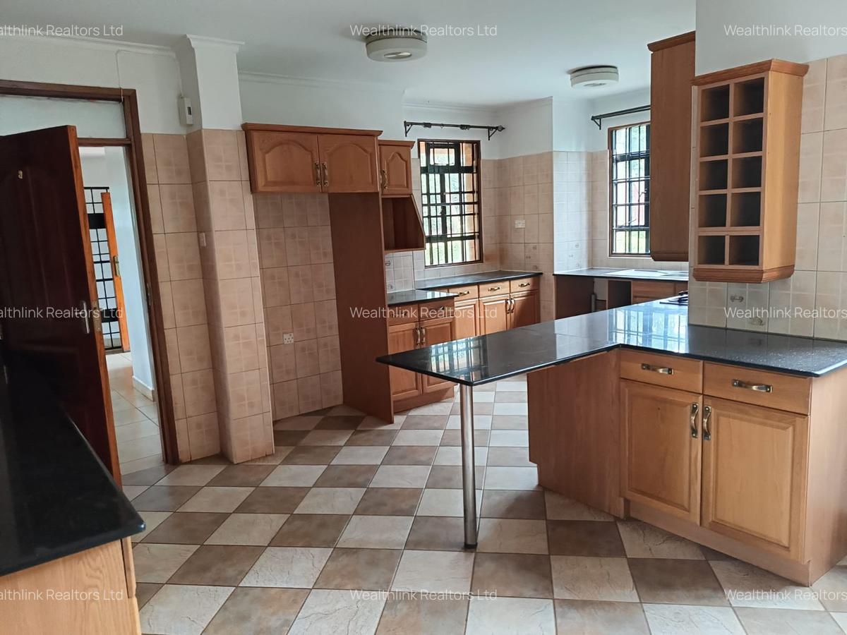4 Bed Townhouse with En Suite at Runda - 4