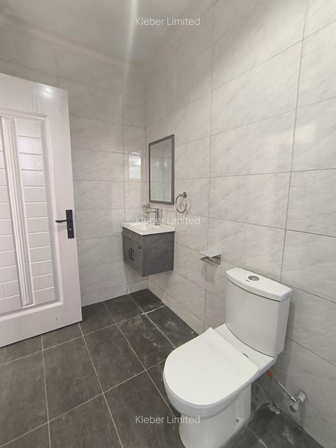 4 Bed House with En Suite at Membley - 17