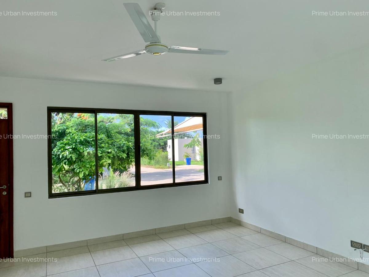 3 Bed House with En Suite at Awali Estate Vipingo - 10