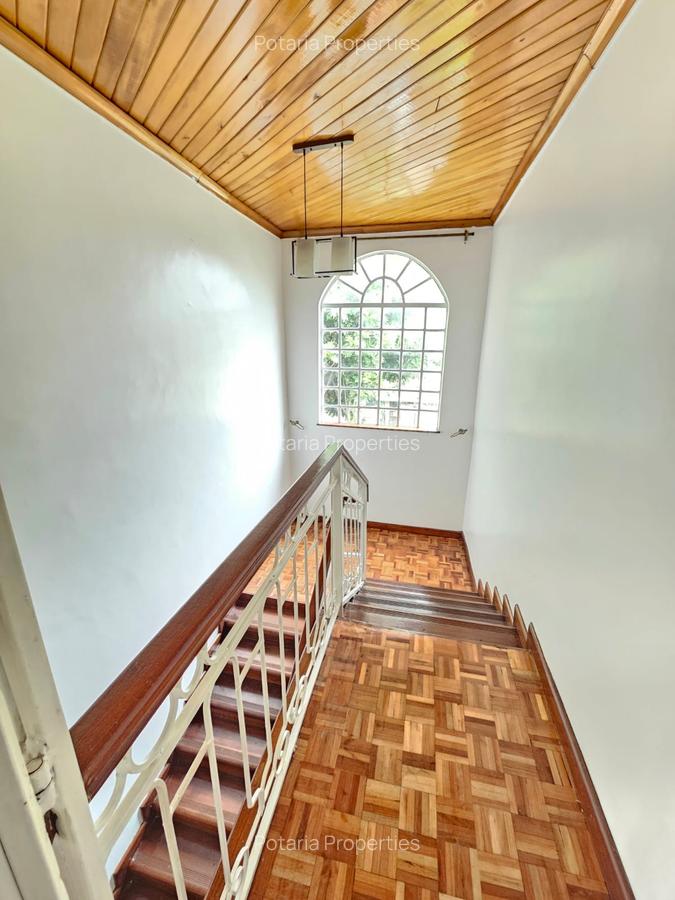 4 Bed Townhouse with En Suite in Lavington - 7