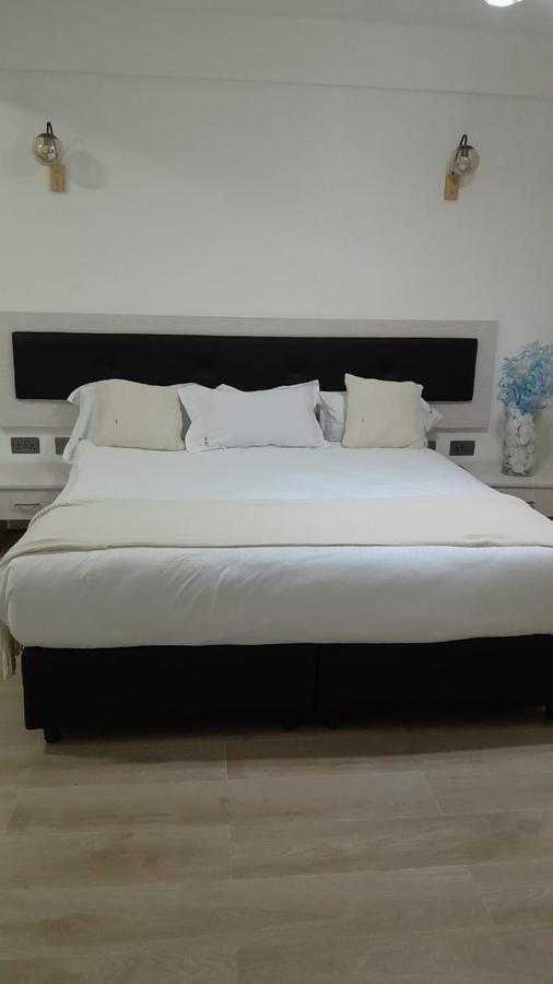 Serviced 2 Bed Apartment with En Suite at Westlands - 9