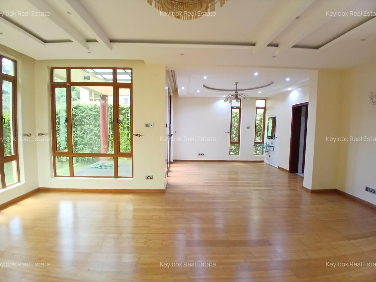 5 Bed Townhouse with En Suite at Lavington Green - 6
