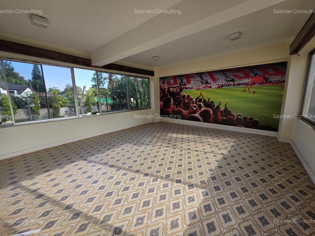 3 Bed Apartment with Parking in Spring Valley - 9