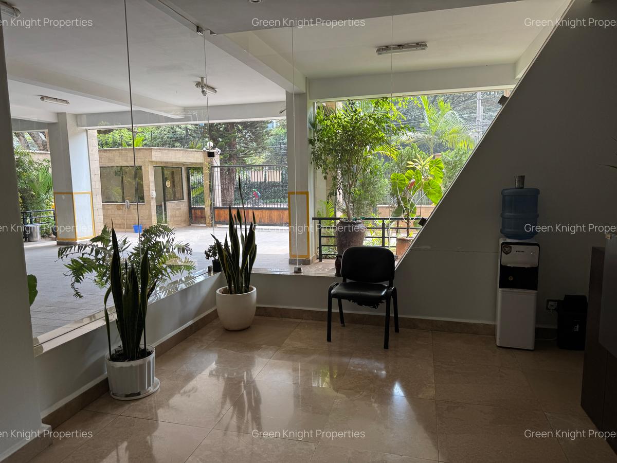 Serviced 1 Bed Apartment with En Suite in Riverside - 7