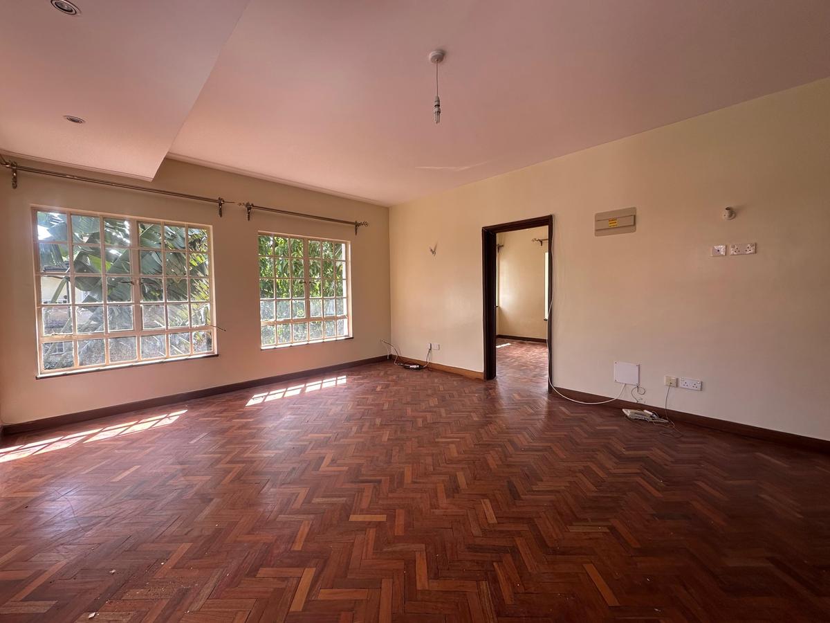 5 Bed Townhouse with En Suite in Lavington - 7