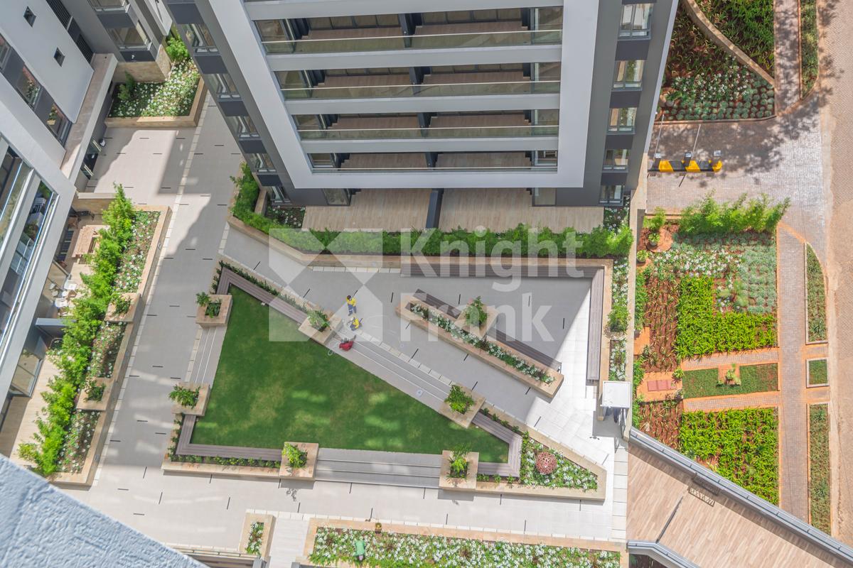 3 Bed Apartment with En Suite at Riverside Drive - 18