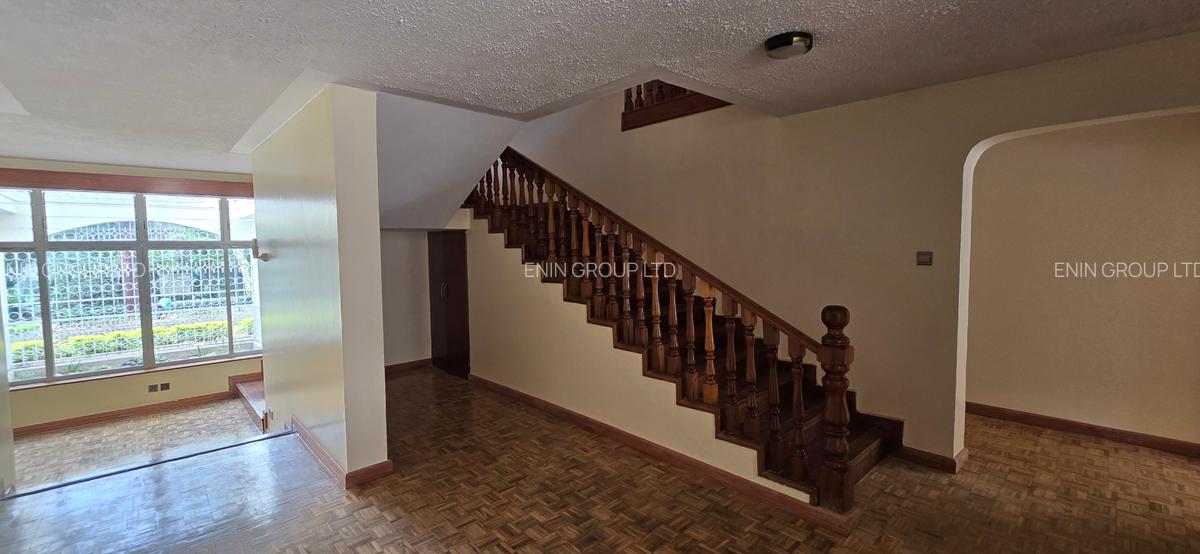 5 Bed House with En Suite at Nyari Central - 8