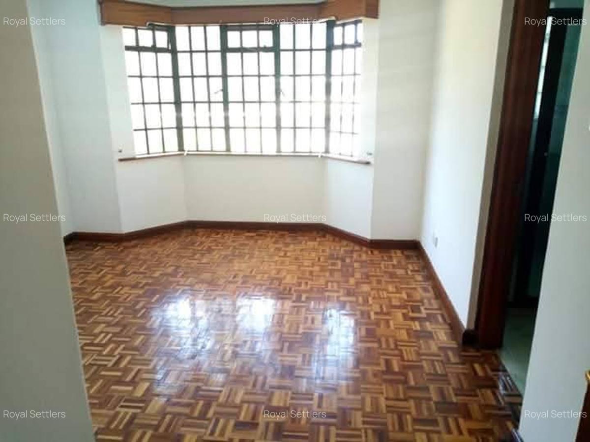 4 Bed Apartment with En Suite at Brookside Grove - 4