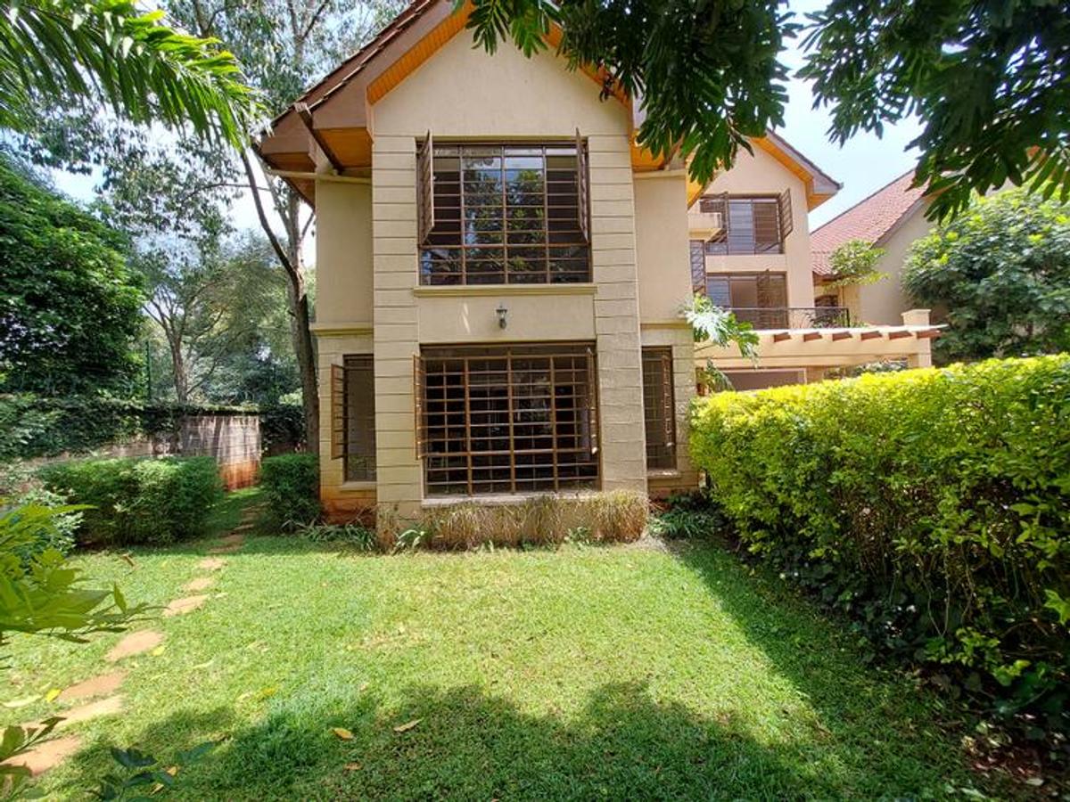 5 Bed Townhouse with En Suite at Lavington - 15