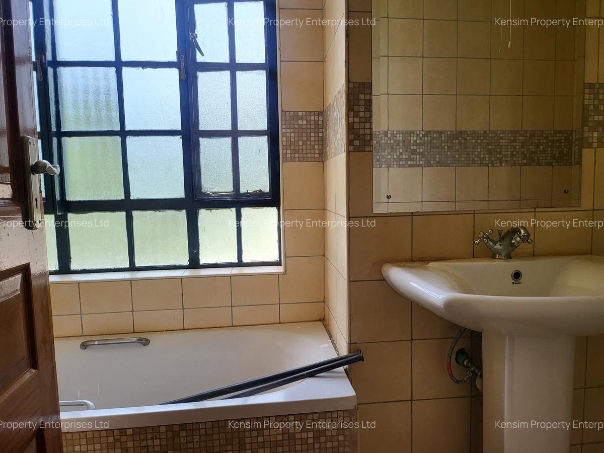 4 Bed Townhouse with En Suite in Runda - 10