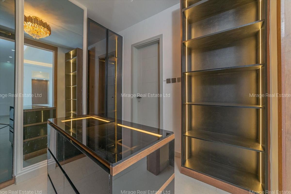 4 Bed Apartment with En Suite in General Mathenge - 3