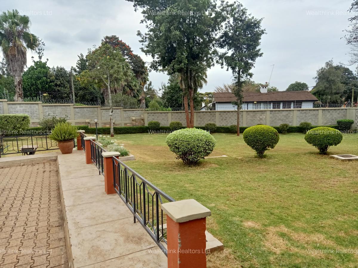 5 Bed House with En Suite at Nyari - 3