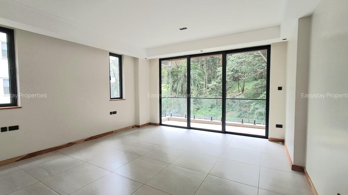 4 Bed Apartment with En Suite in Spring Valley - 3