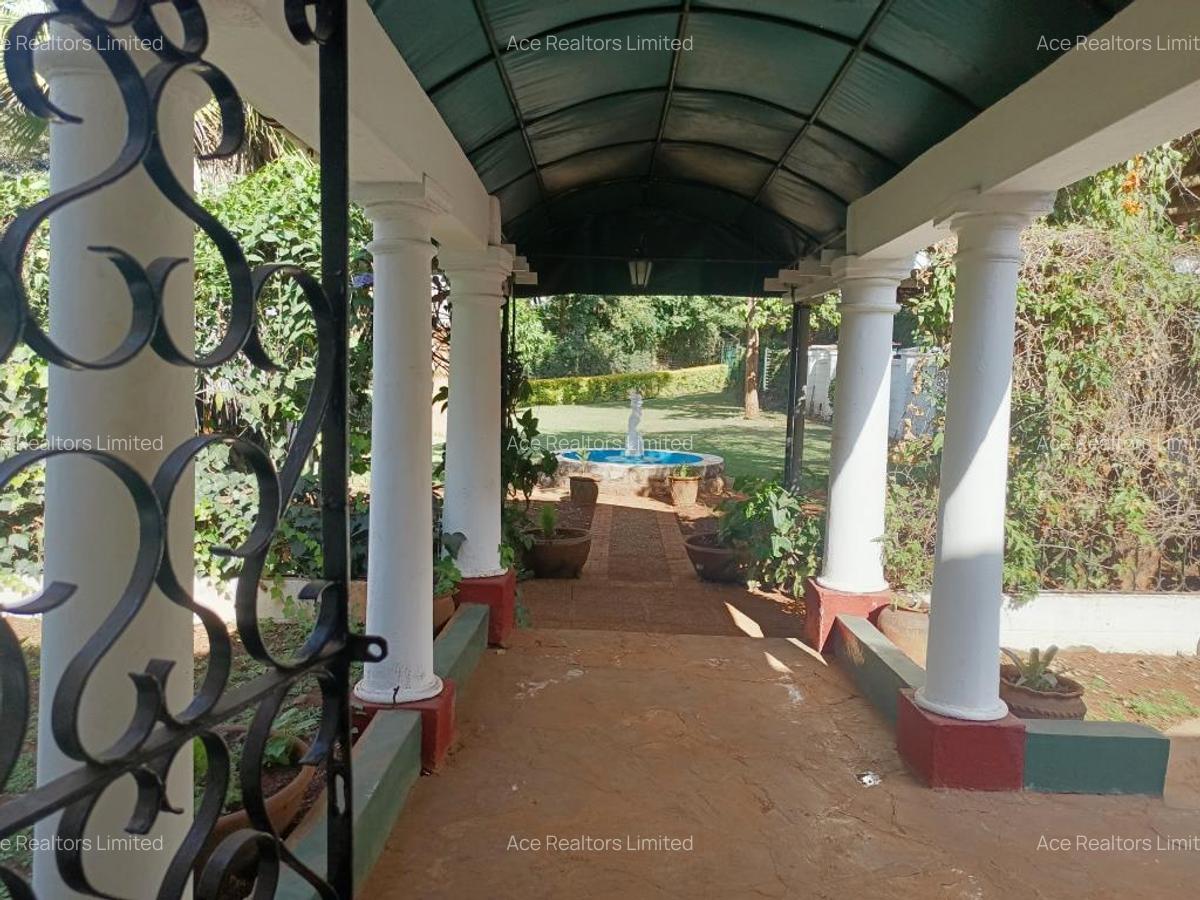 6 Bed Townhouse with En Suite at Muthaiga - 11