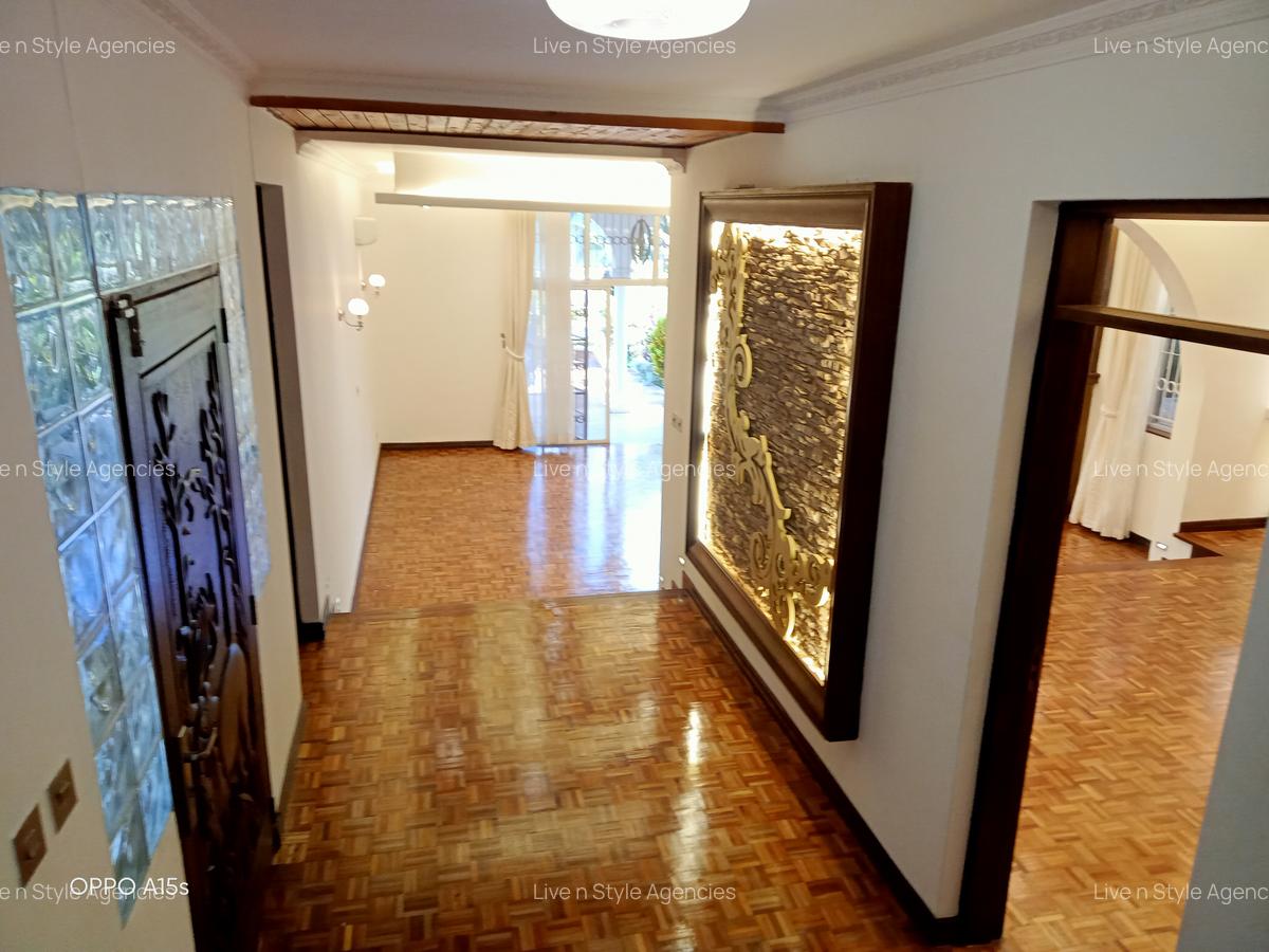 4 Bed House with En Suite in Runda - 8