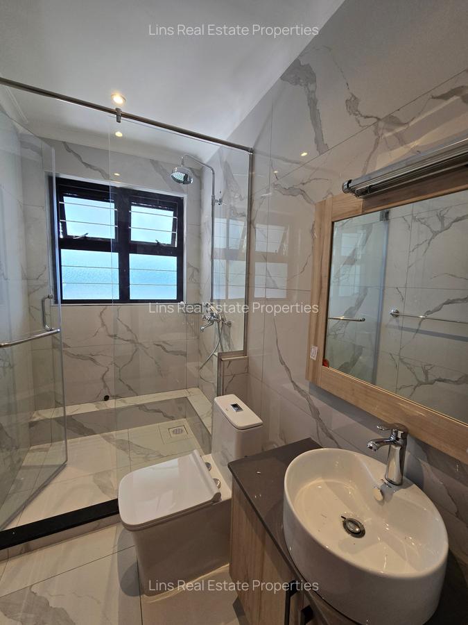 7 Bed House with En Suite in Runda - 13