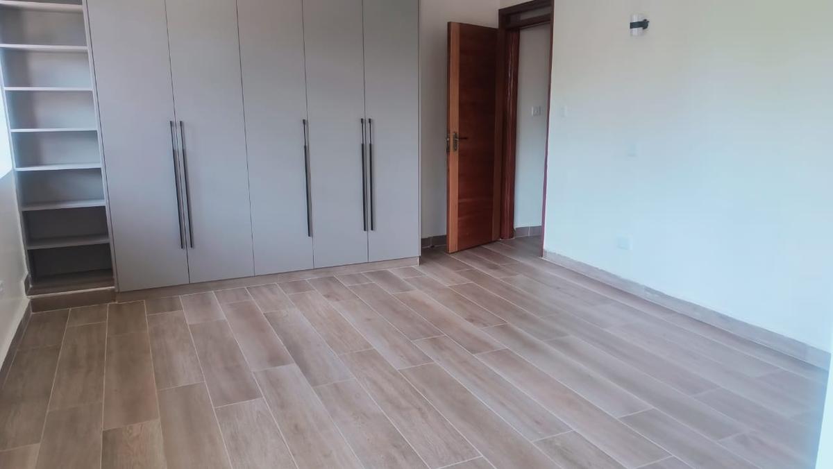 6 Bed Townhouse with En Suite in Kitisuru - 8