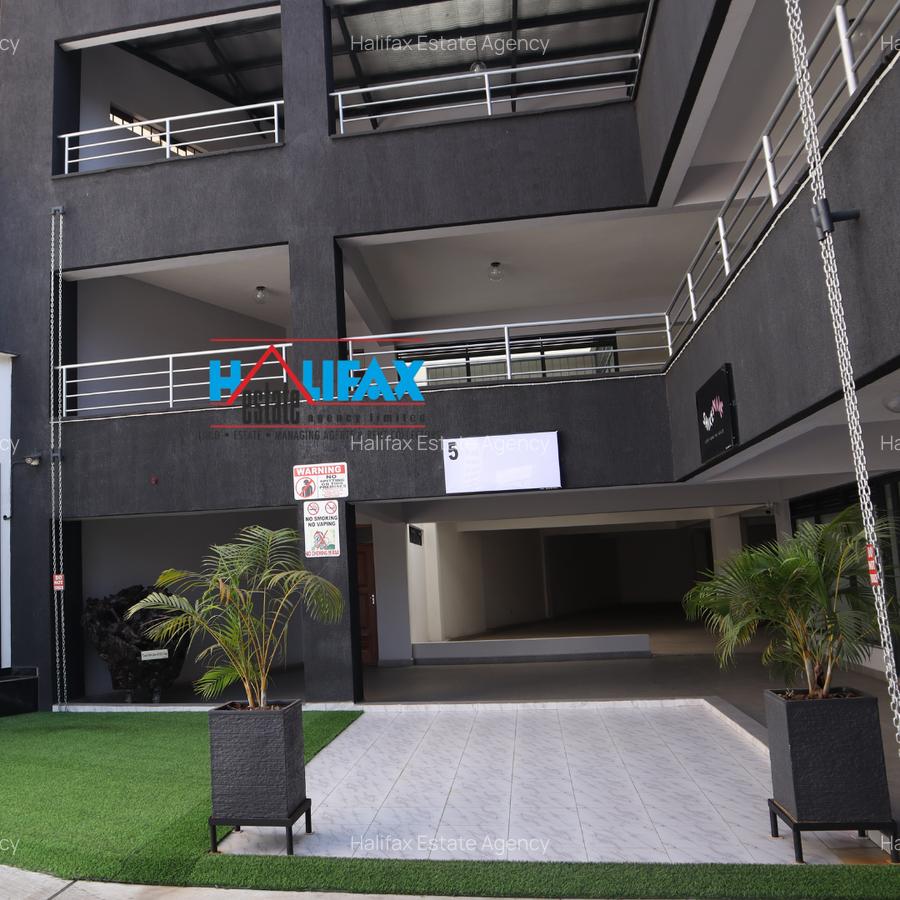 Shop with Backup Generator in Parklands - 2