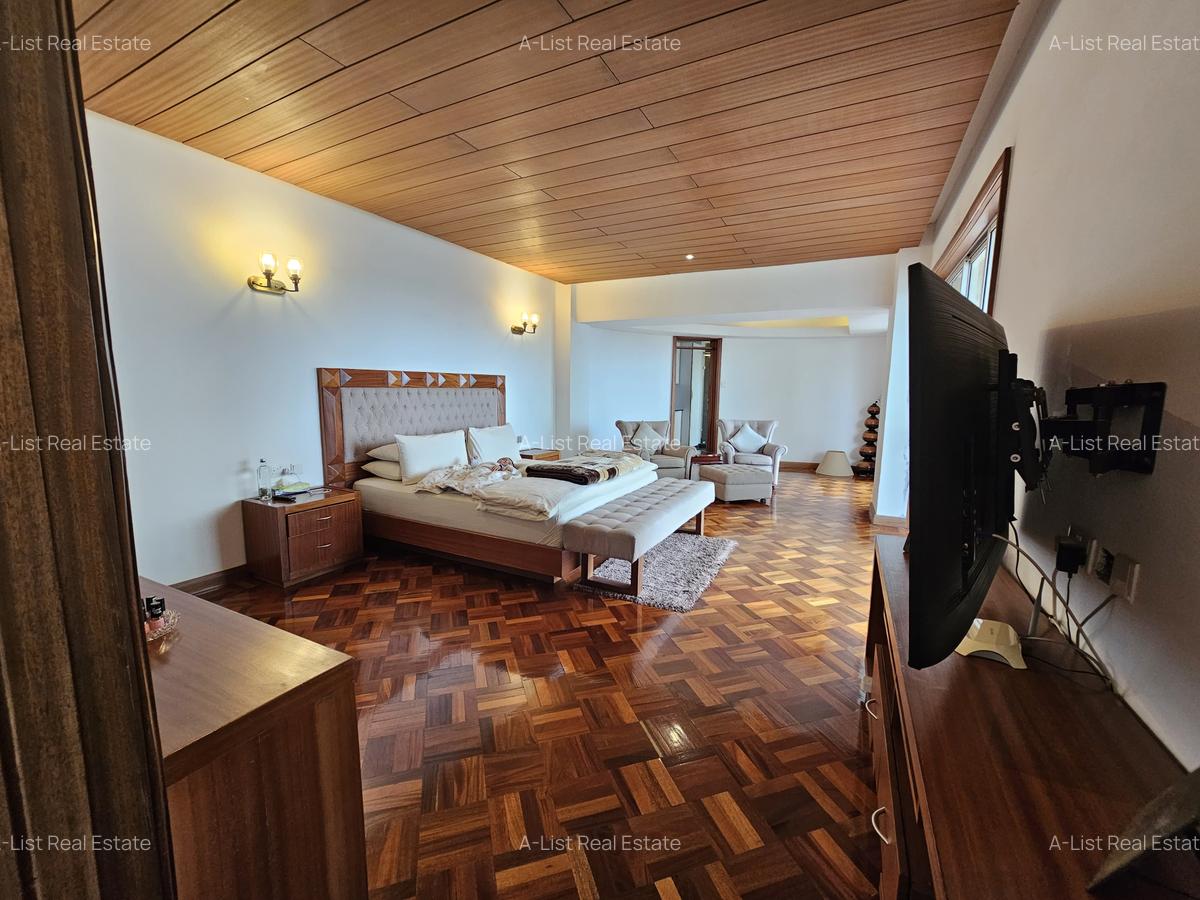 5 Bed Apartment with En Suite at Parklands - 15