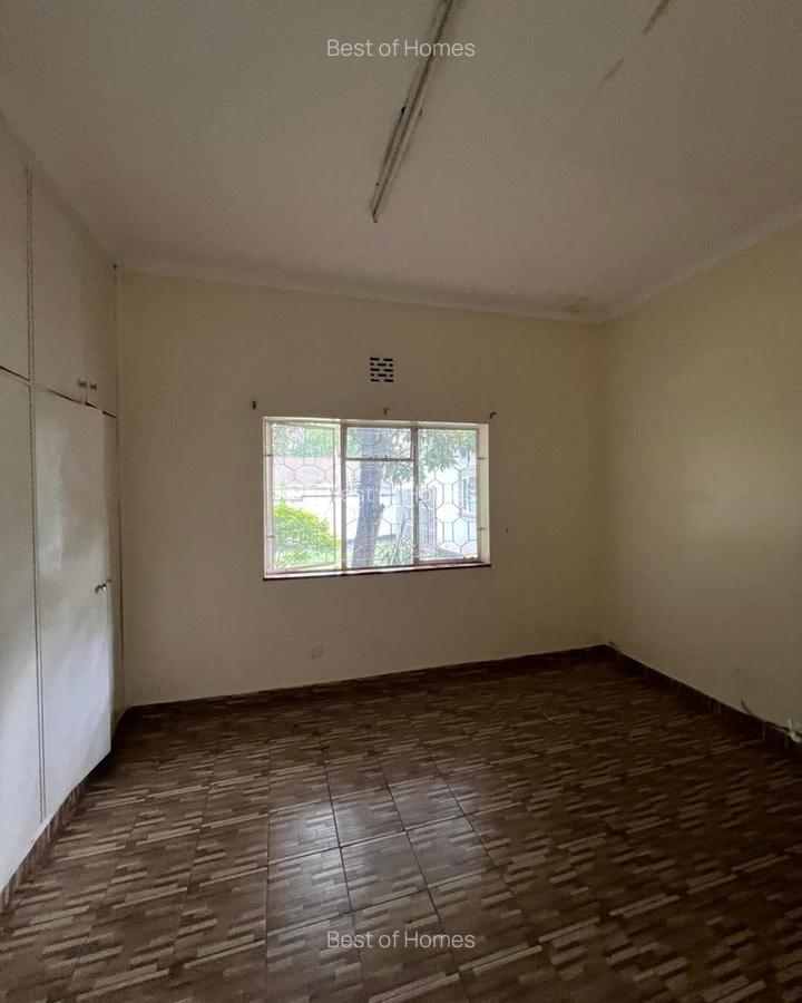 Commercial Property with Service Charge Included in Lavington - 6