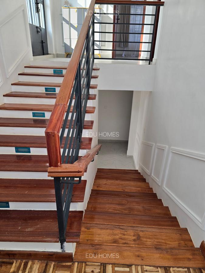 4 Bed Townhouse with En Suite at Thikaroad - 11