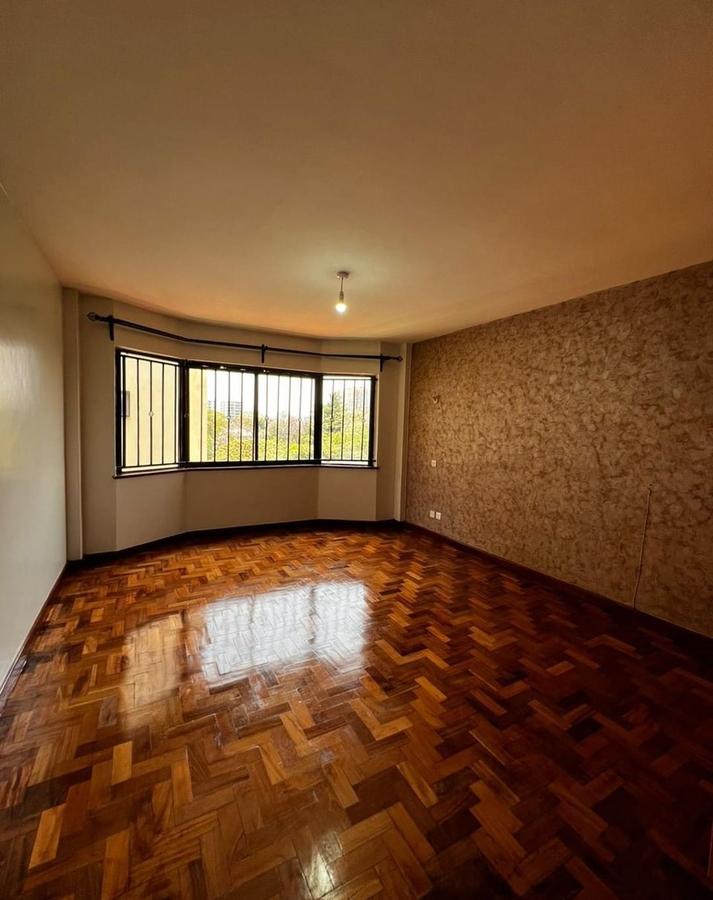 3 Bed Apartment with En Suite at Hatheru Road - 8