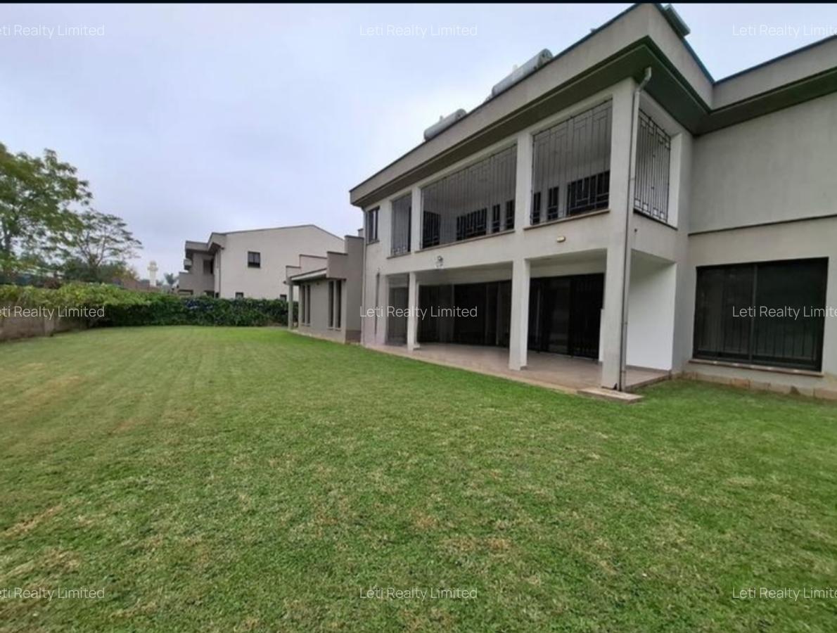 6 Bed Townhouse with En Suite in Lavington - 1
