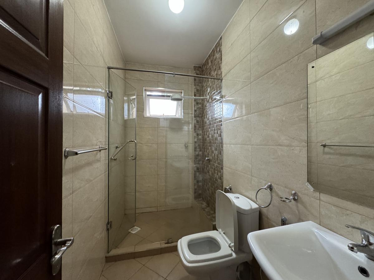 2 Bed Apartment with En Suite in Brookside - 17