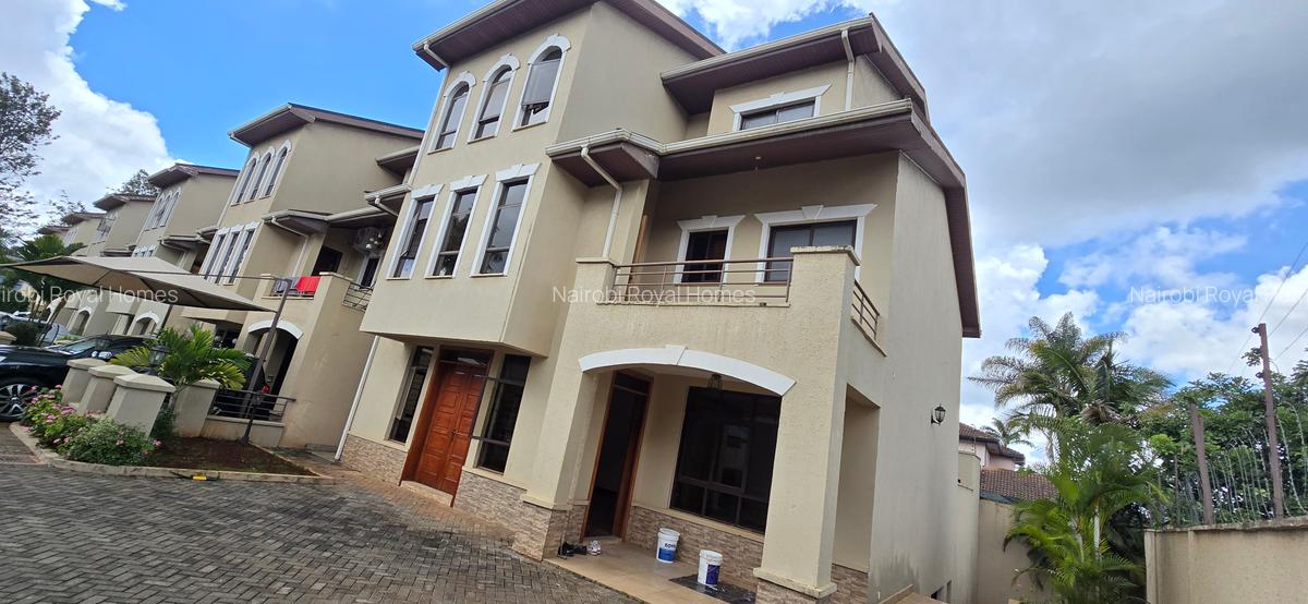 5 Bed Townhouse with En Suite at Lavington Green - 2