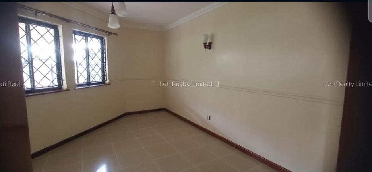 5 Bed Townhouse with En Suite in Lavington - 7