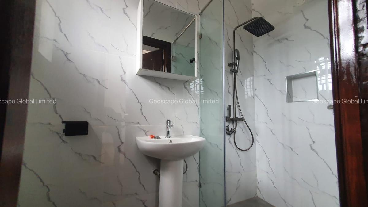 4 Bed House with En Suite in Karen - 5