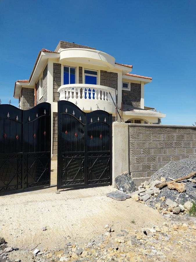 4 Bed House with En Suite at Utange - 3