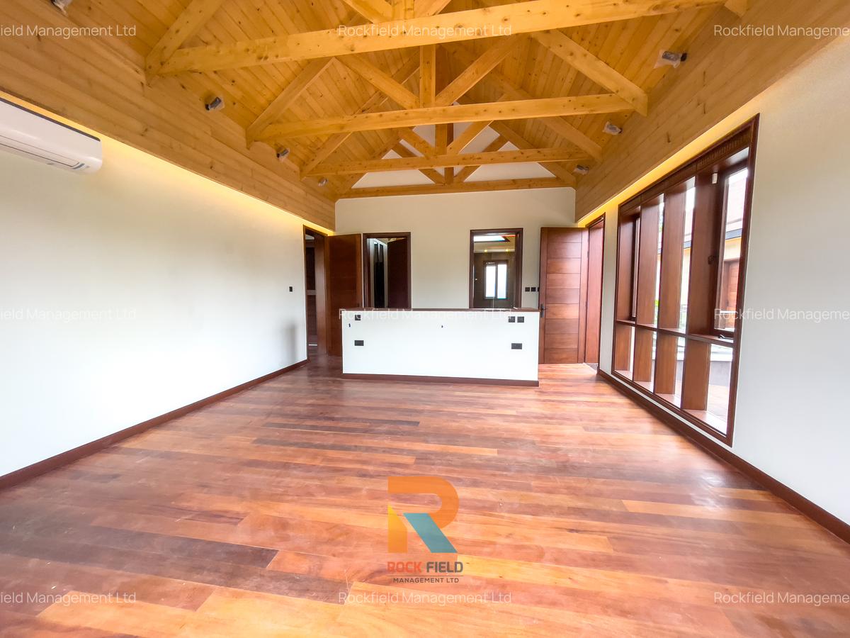 4 Bed House with En Suite in Runda - 13